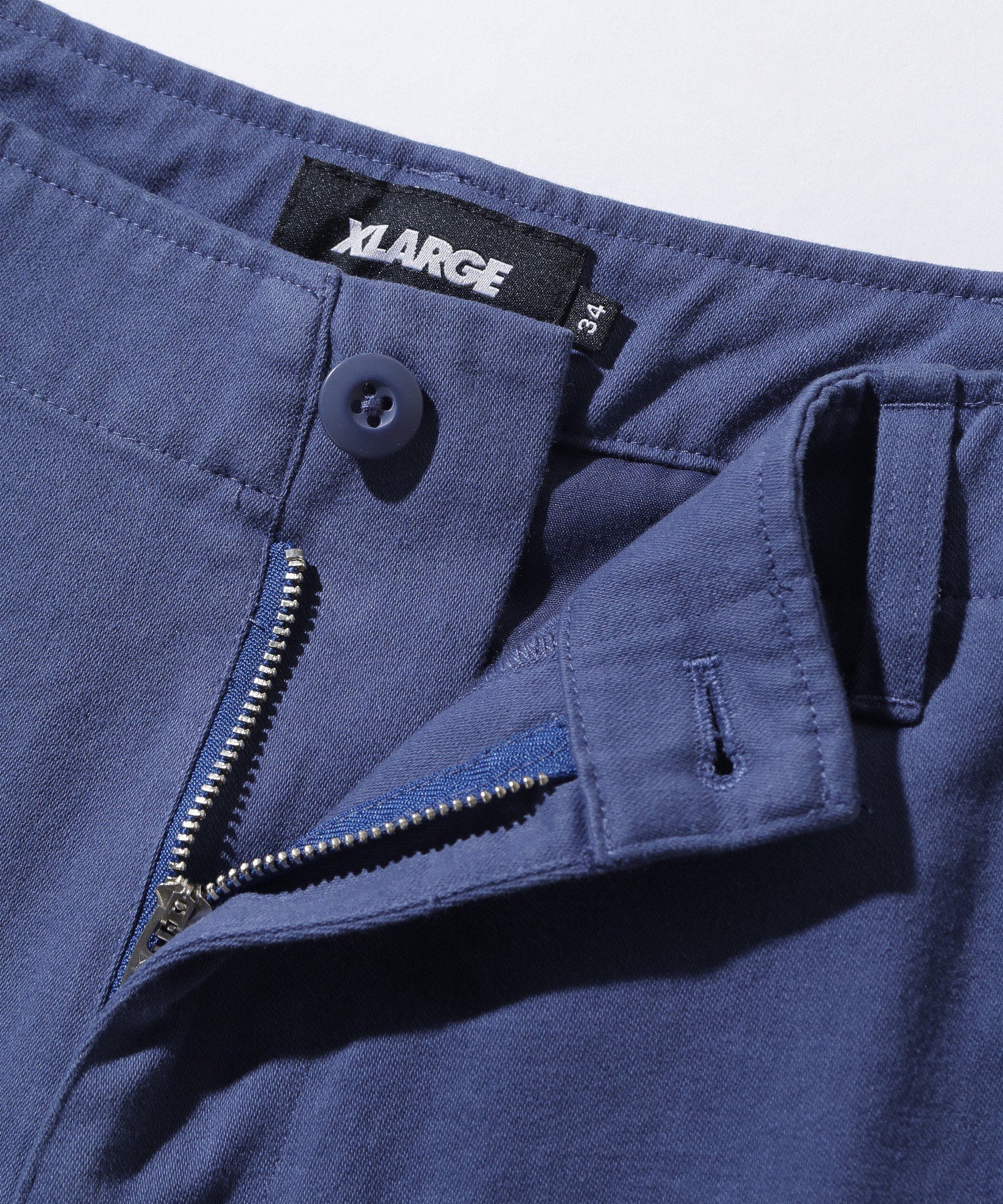 กางเกงขาสั้น XLARGE รุ่น EMBROIDERED LOGO CARGO SHORT PANTS