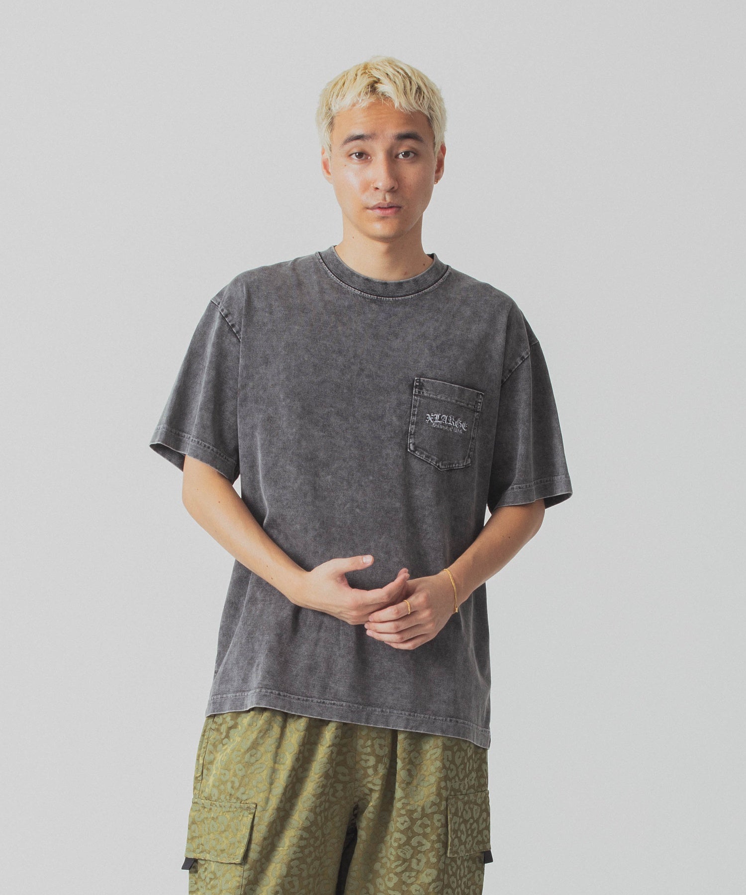 เสื้อยืดแขนสั้น XLARGE รุ่น Overdyed S/S Pocket Tee