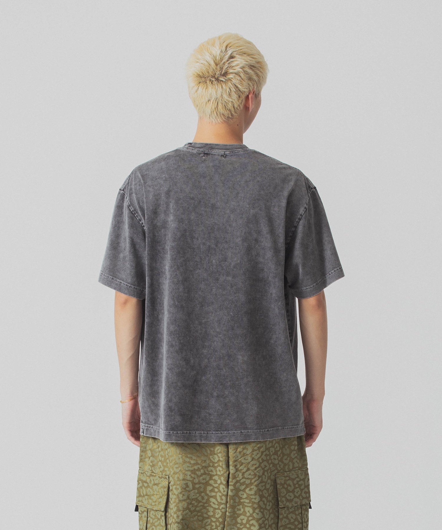 เสื้อยืดแขนสั้น XLARGE รุ่น Overdyed S/S Pocket Tee