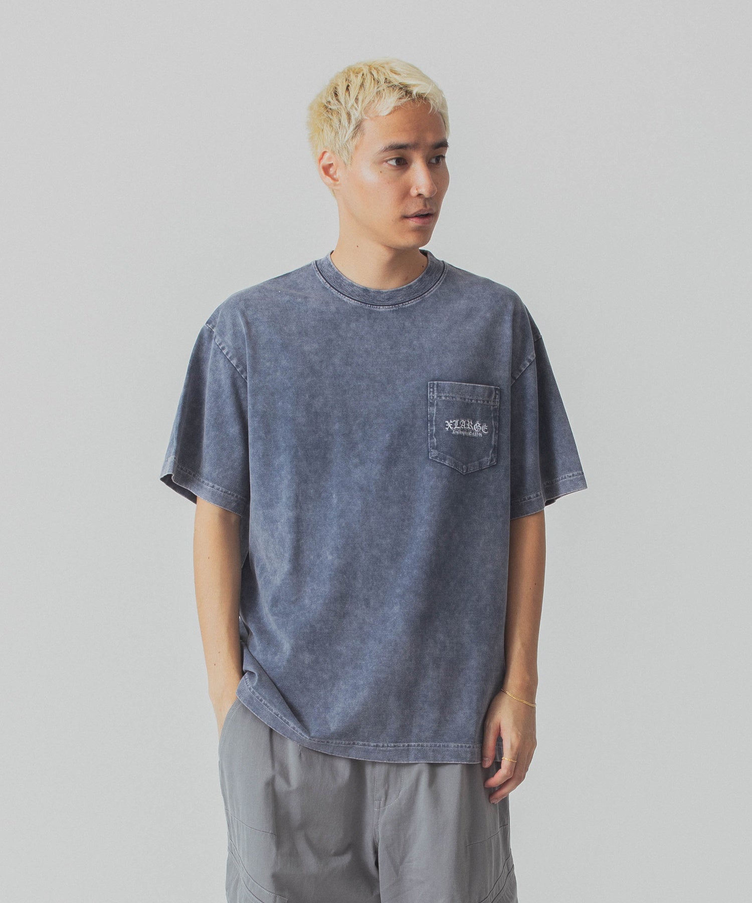 เสื้อยืดแขนสั้น XLARGE รุ่น Overdyed S/S Pocket Tee