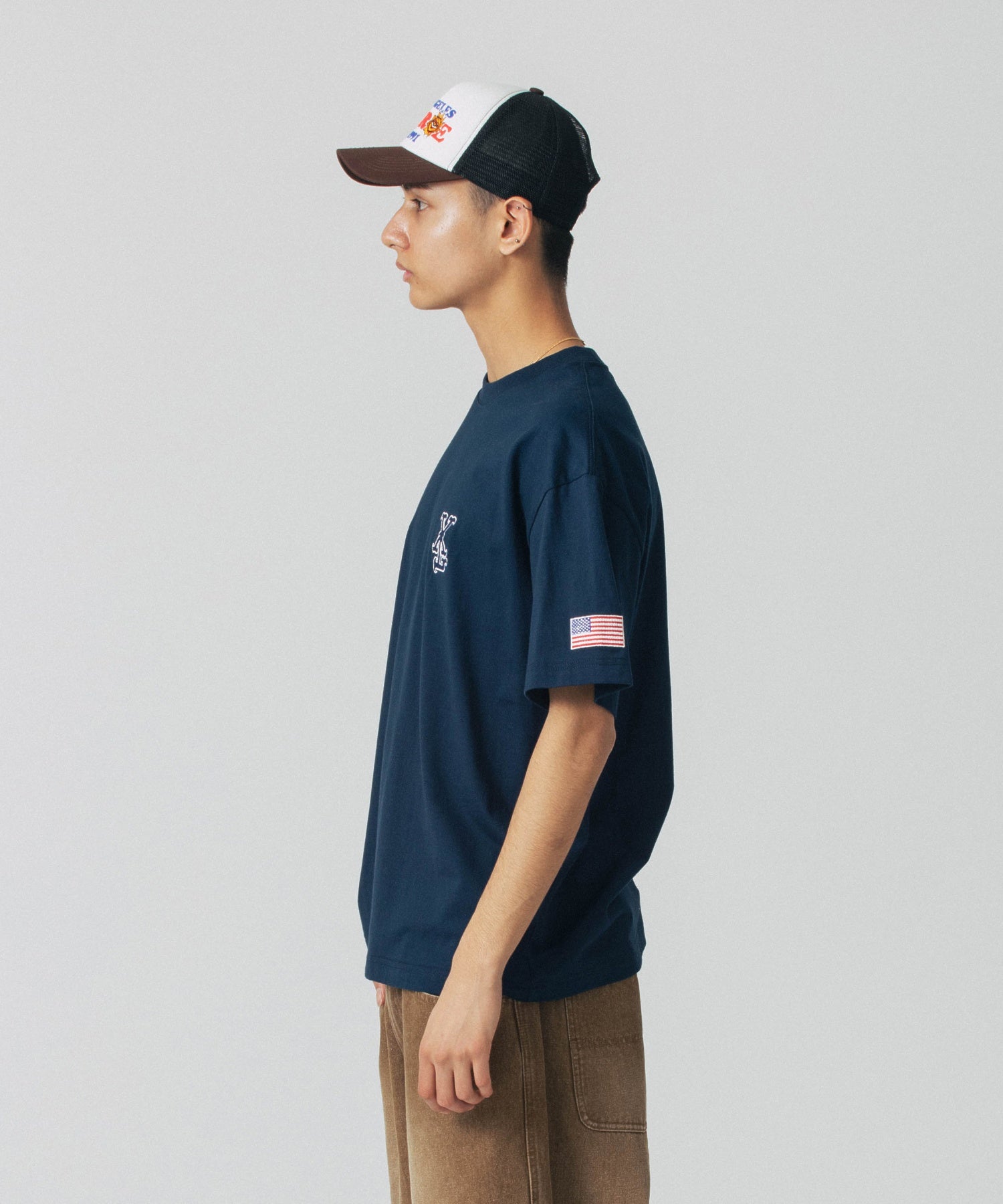 เสื้อยืดแขนสั้น XLARGE รุ่น LA Varsity S/S Tee