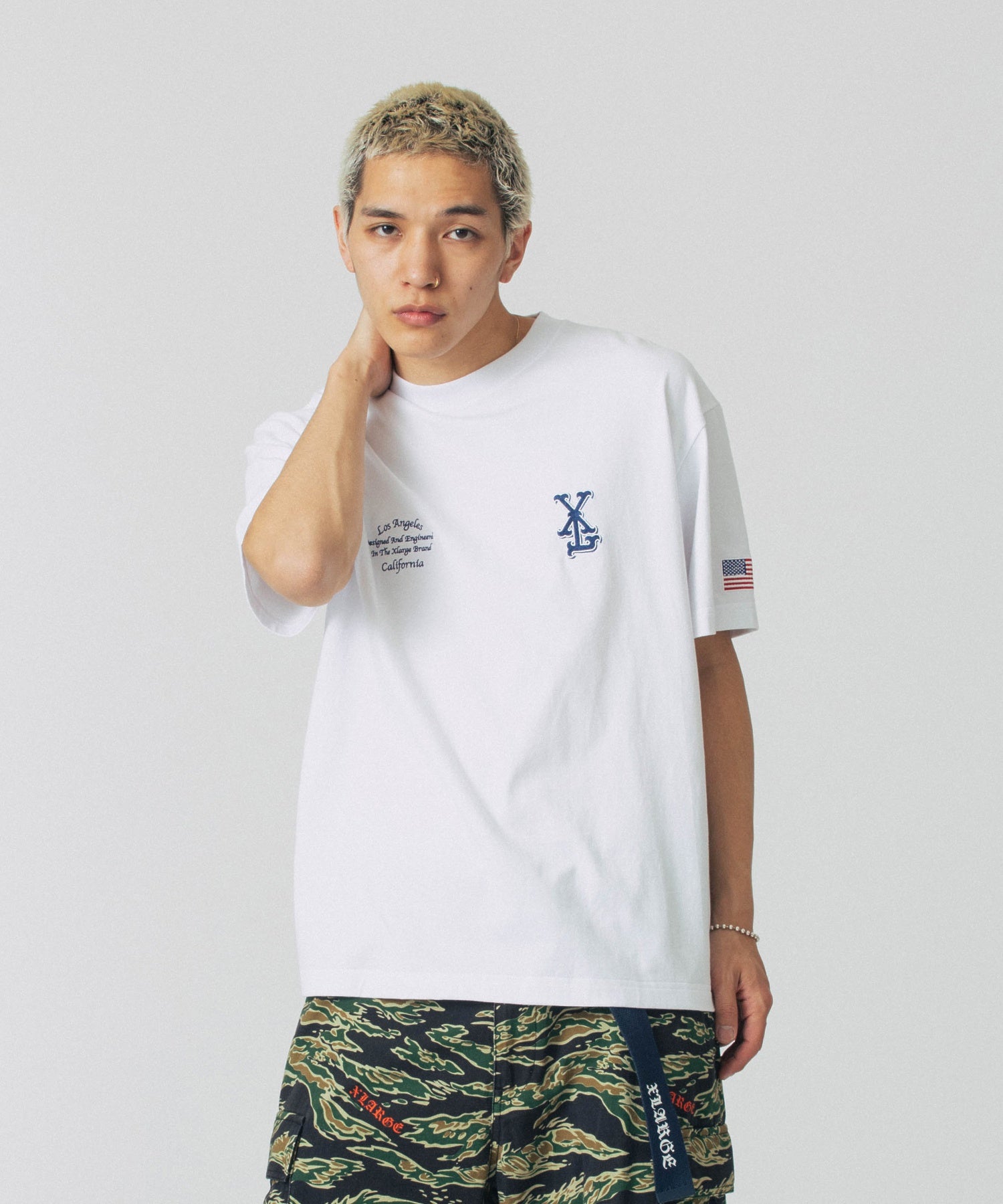 เสื้อยืดแขนสั้น XLARGE รุ่น LA Varsity S/S Tee