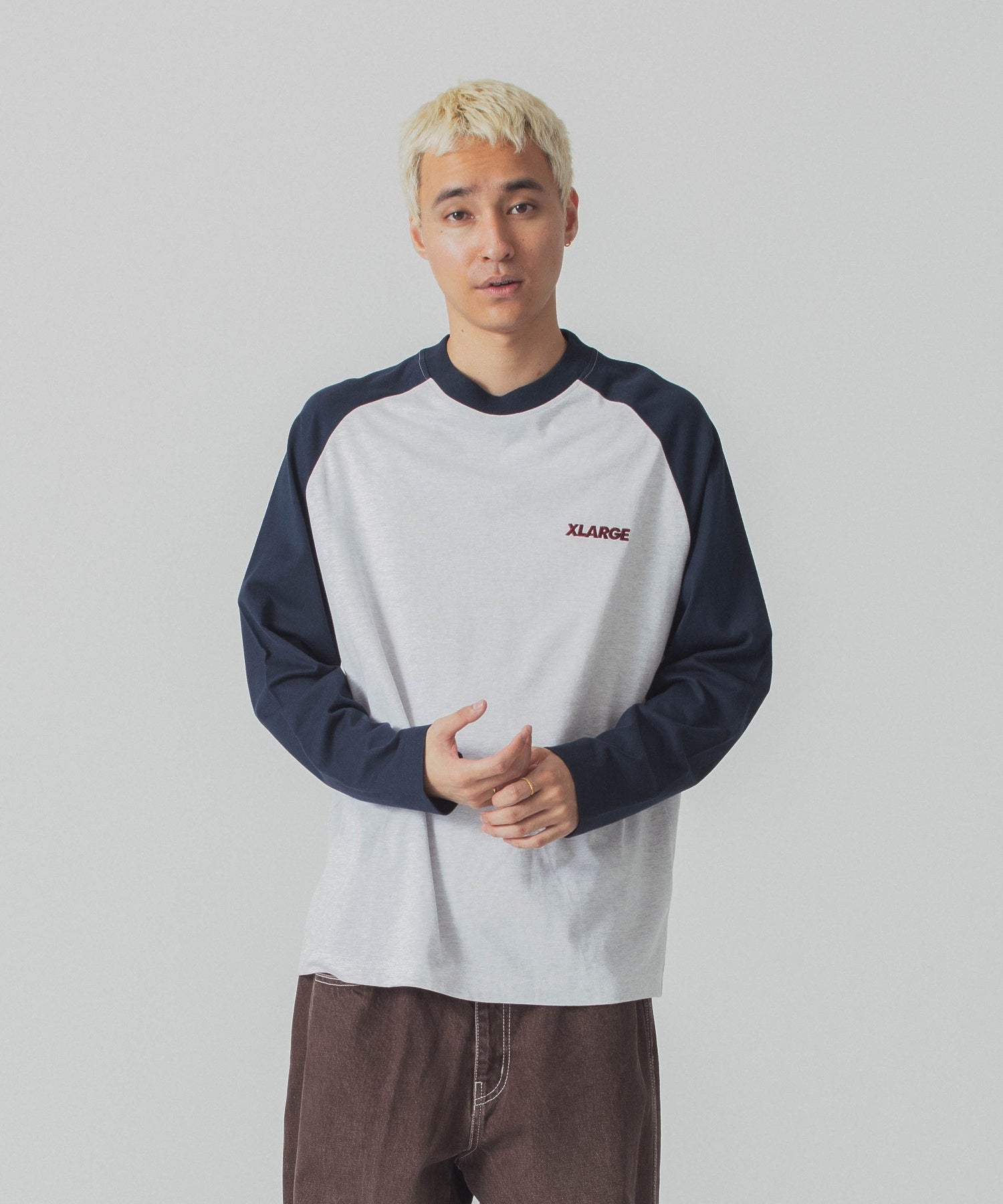 เสื้อยืดแขนยาว XLARGE รุ่น Slanted OG Raglan L/S Tee