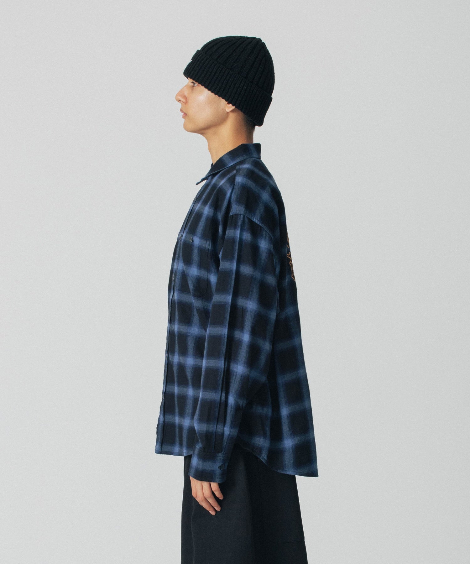 เสื้อเชิ้ตแขนยาว XLARGE รุ่น Old English L/S Flannel Shirt