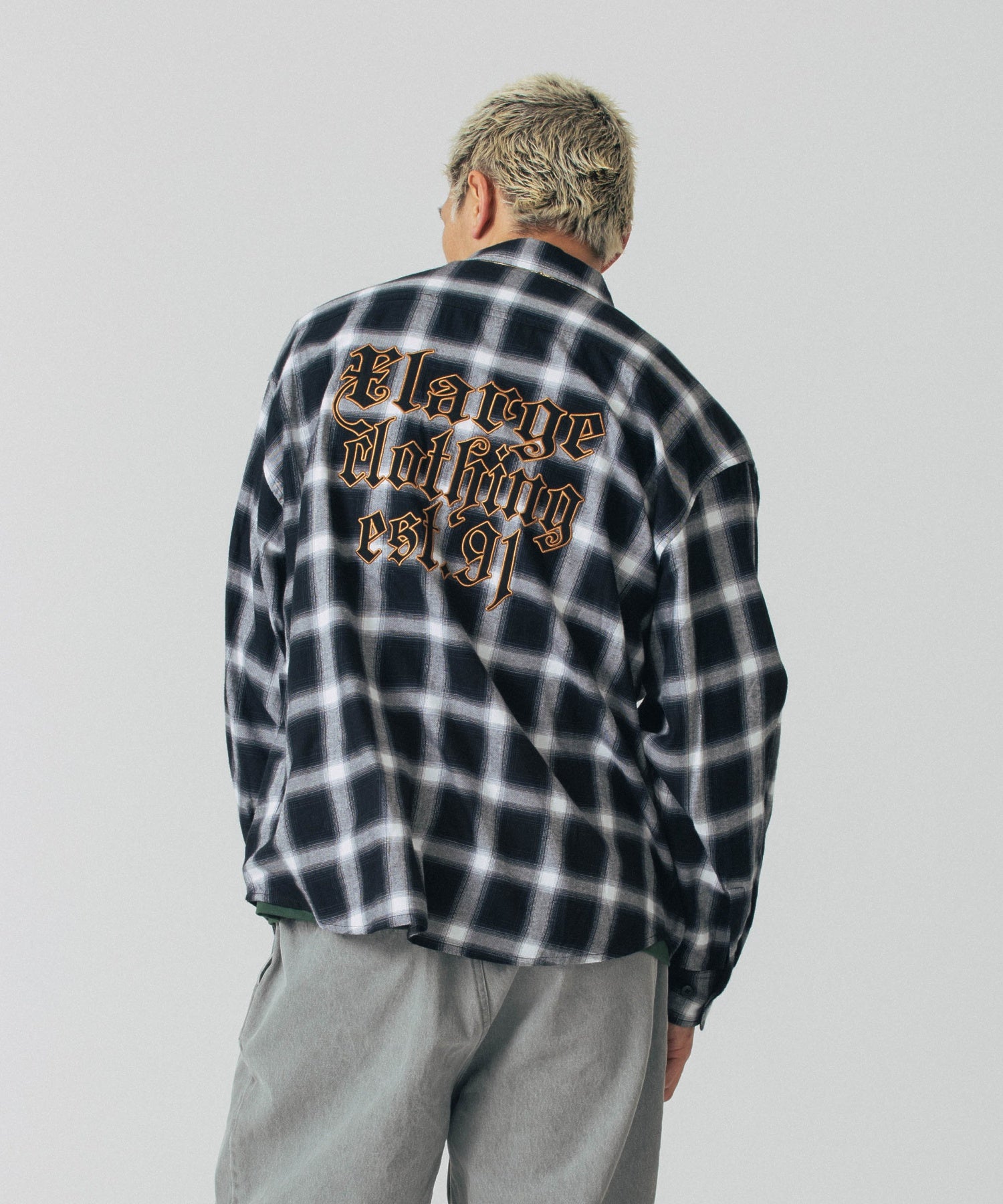 เสื้อเชิ้ตแขนยาว XLARGE รุ่น Old English L/S Flannel Shirt