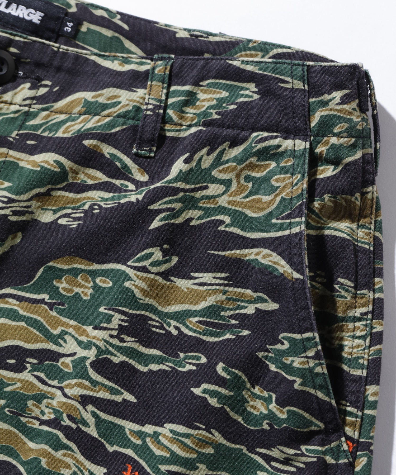 กางเกงคาร์โก้ XLARGE รุ่น Camo Cargo Pants