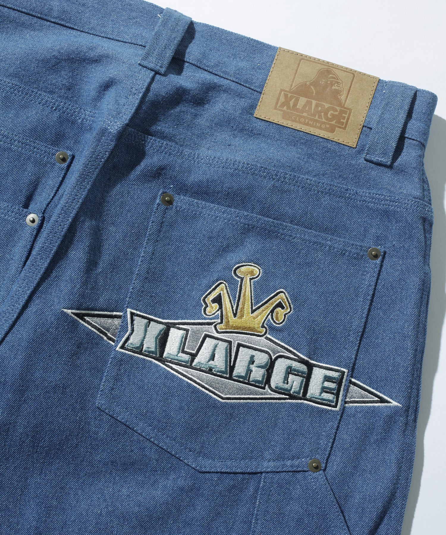 กางเกงขายาว XLARGE รุ่น Crown Painter Pants