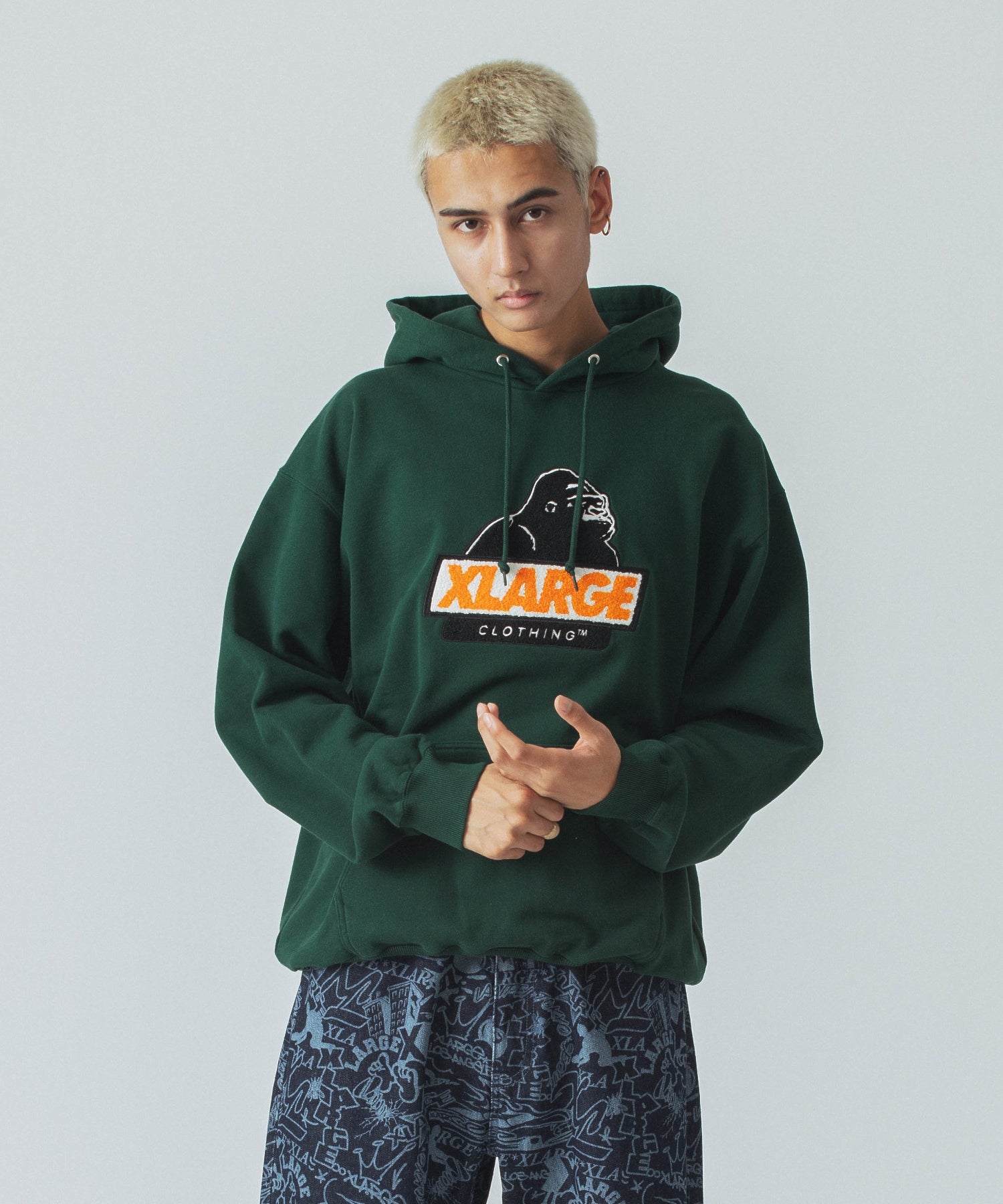 เสื้อฮู้ด XLARGE รุ่น Slanted OG Hooded Sweatshirt