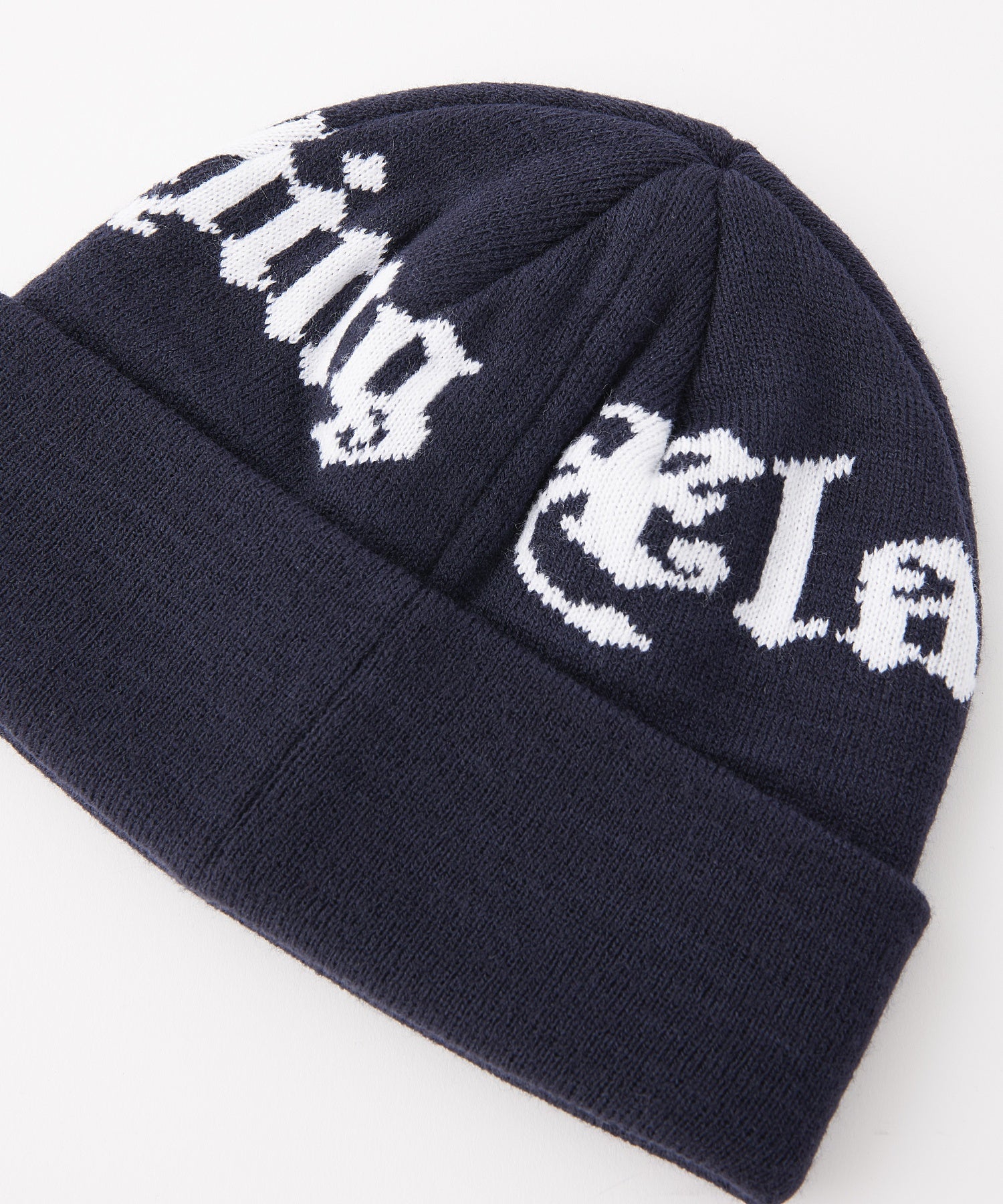 หมวก XLARGE รุ่น Old English Logo Cuff Beanie